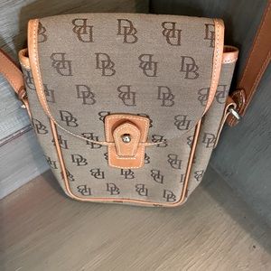 Dooney and Bourke signature bag